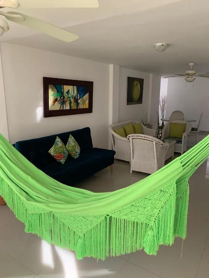 Apartamento En El Rodadero, Confortable Y Amplio, Con Vista Al Mar, A 80Mt De La Playa, Delamar Apartmet Santa Marta  Santa Marta (Magdalena)